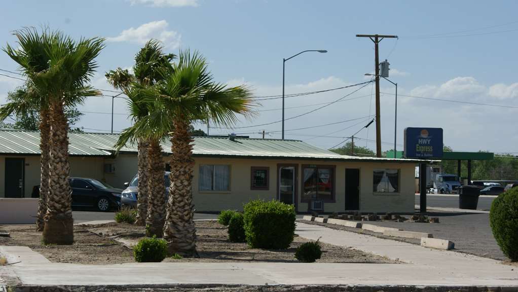 Hwy Express Inn And Suites Thatcher Eksteriør billede