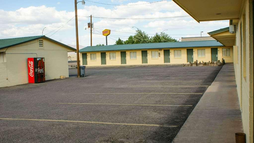 Hwy Express Inn And Suites Thatcher Eksteriør billede