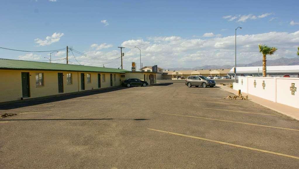 Hwy Express Inn And Suites Thatcher Eksteriør billede